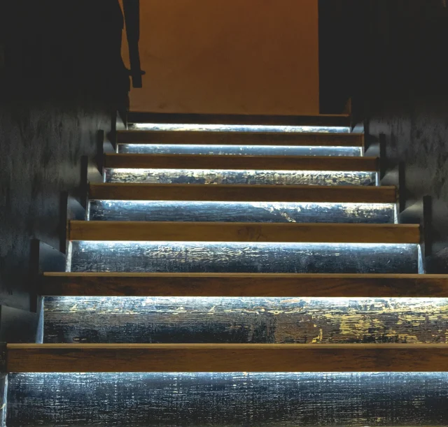 corridor-stairs-7