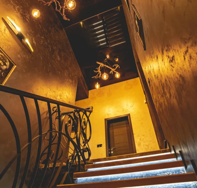 corridor-stairs-9